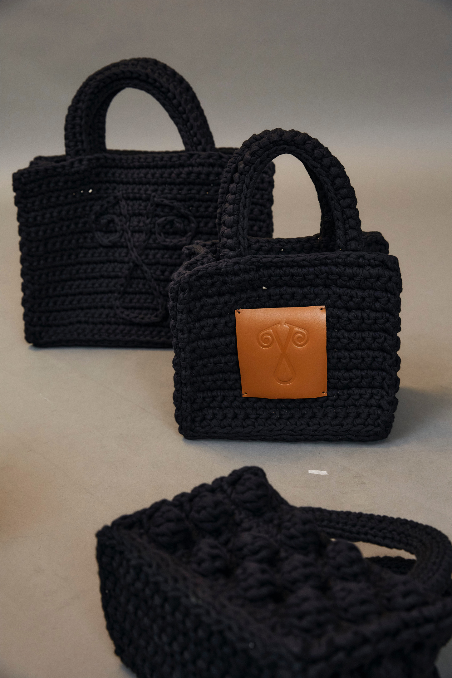 [JULYCOLUMN] HANDCRAFT COLLECTION TOTE BLACK [LARGE]